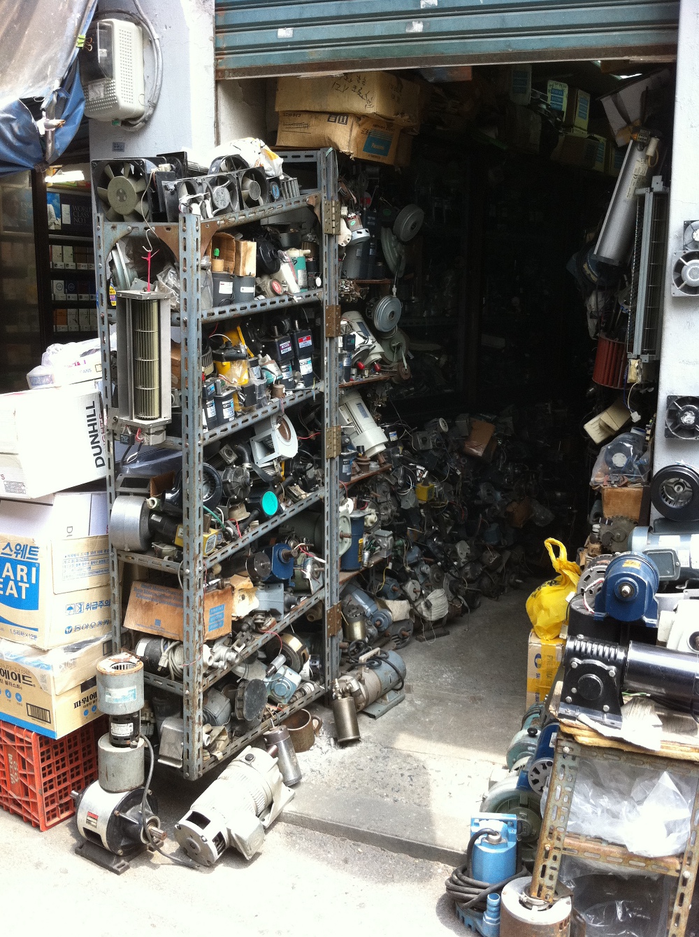 One of the better-organized of the several used-motor "shops" I saw in the Anguk electronics market